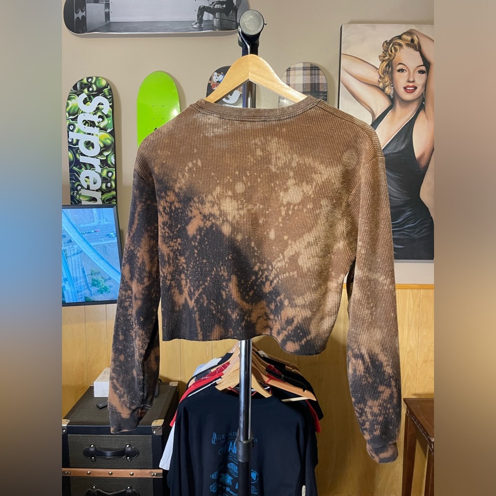 Women’s Two-toned cheetah AC/DC print, custom bleach splatter design long sleeve - Picture 5 of 6